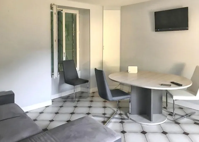 Charmante Maison à Avec Jardin Et Terrasse Mouterre-Silly